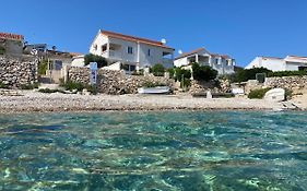Apartments Vis By The Sea